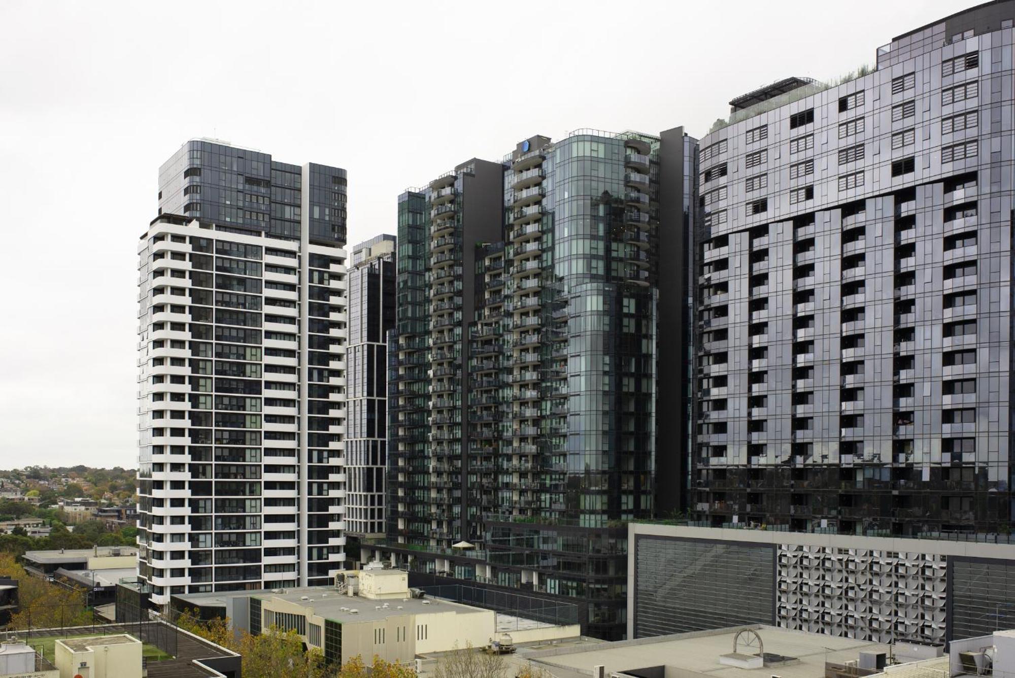 Apartment Next To Public Station, Boxhill Central, 2 Bedrooms, Free Parking And Wifi Box Hill Bagian luar foto