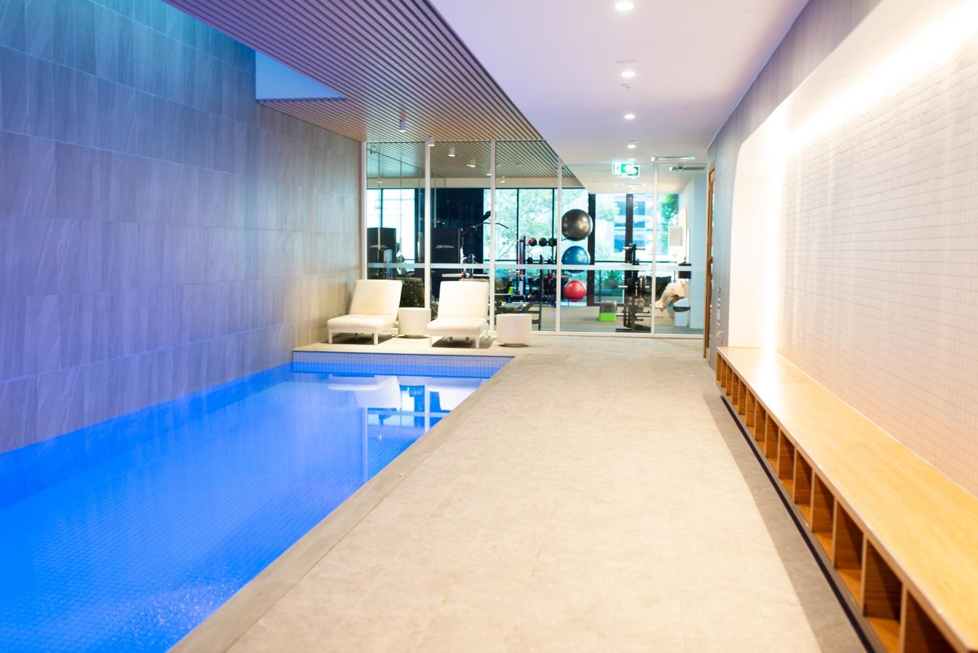 Apartment Next To Public Station, Boxhill Central, 2 Bedrooms, Free Parking And Wifi Box Hill Bagian luar foto